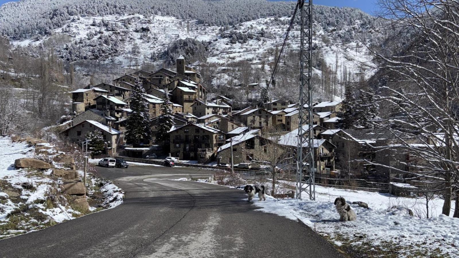 Hotel Valls Valira Os de Civís Kültér fotó
