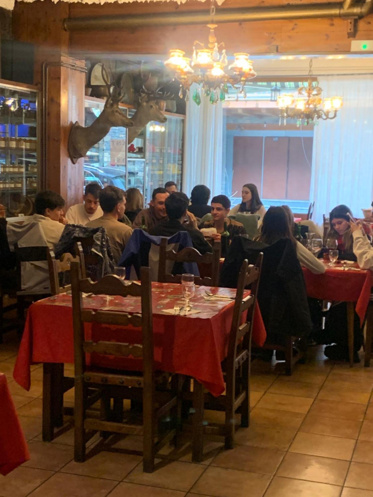 Hotel Valls Valira Os de Civís Kültér fotó