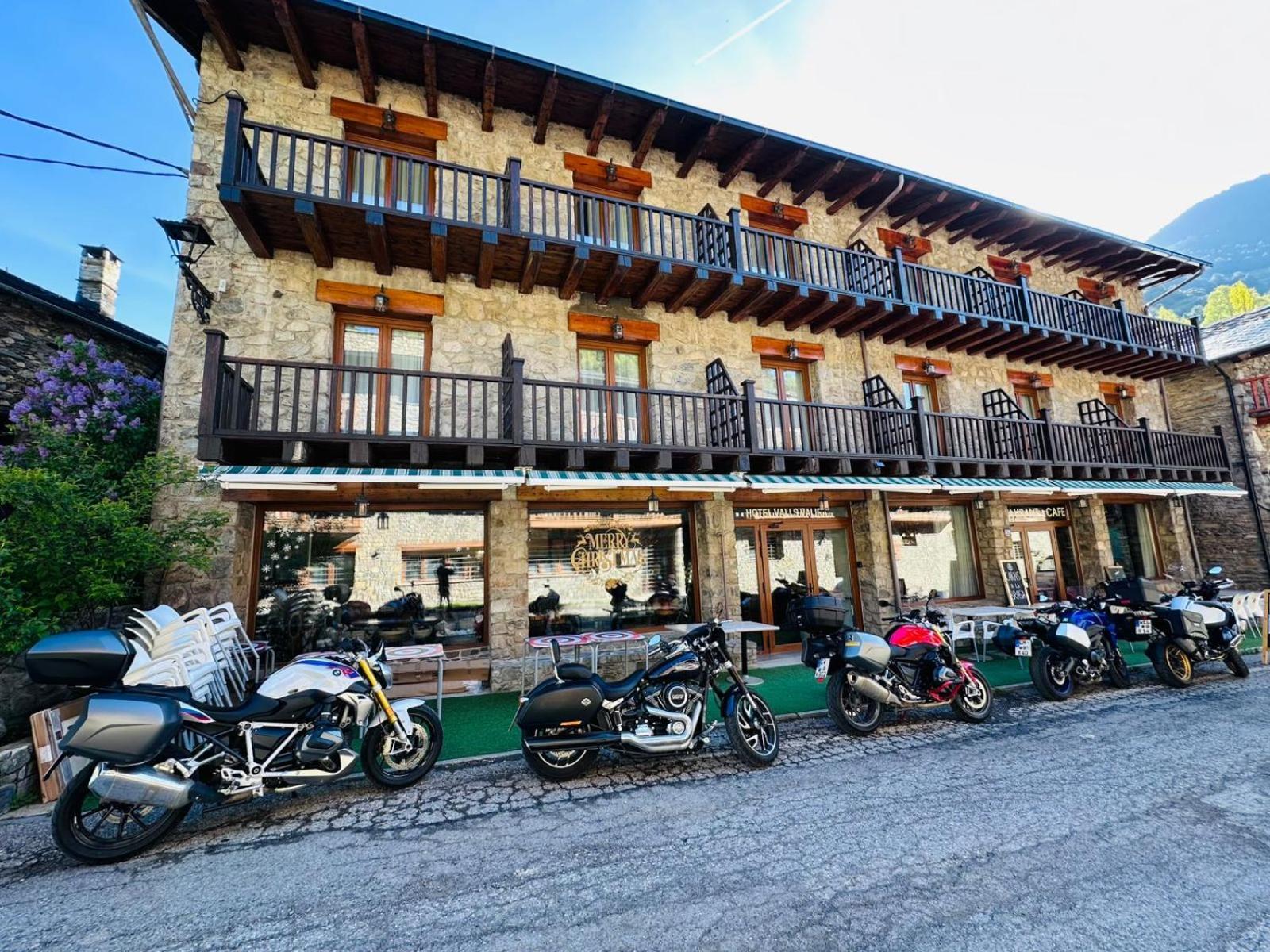 Hotel Valls Valira Os de Civís Kültér fotó